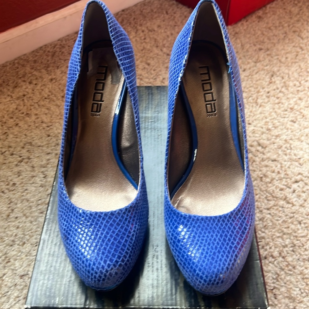 Heels size 9